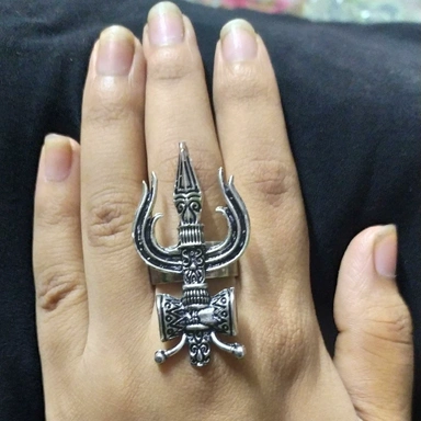 Oxcidize Figure Ring